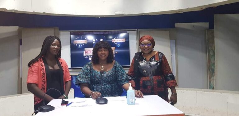 Read more about the article Sensibilisation des mères aux dangers des MGF sur la Radio TV Nationale