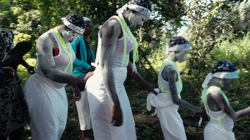 Bondo elders pass on traditions to young women and girls in Sierra Leone